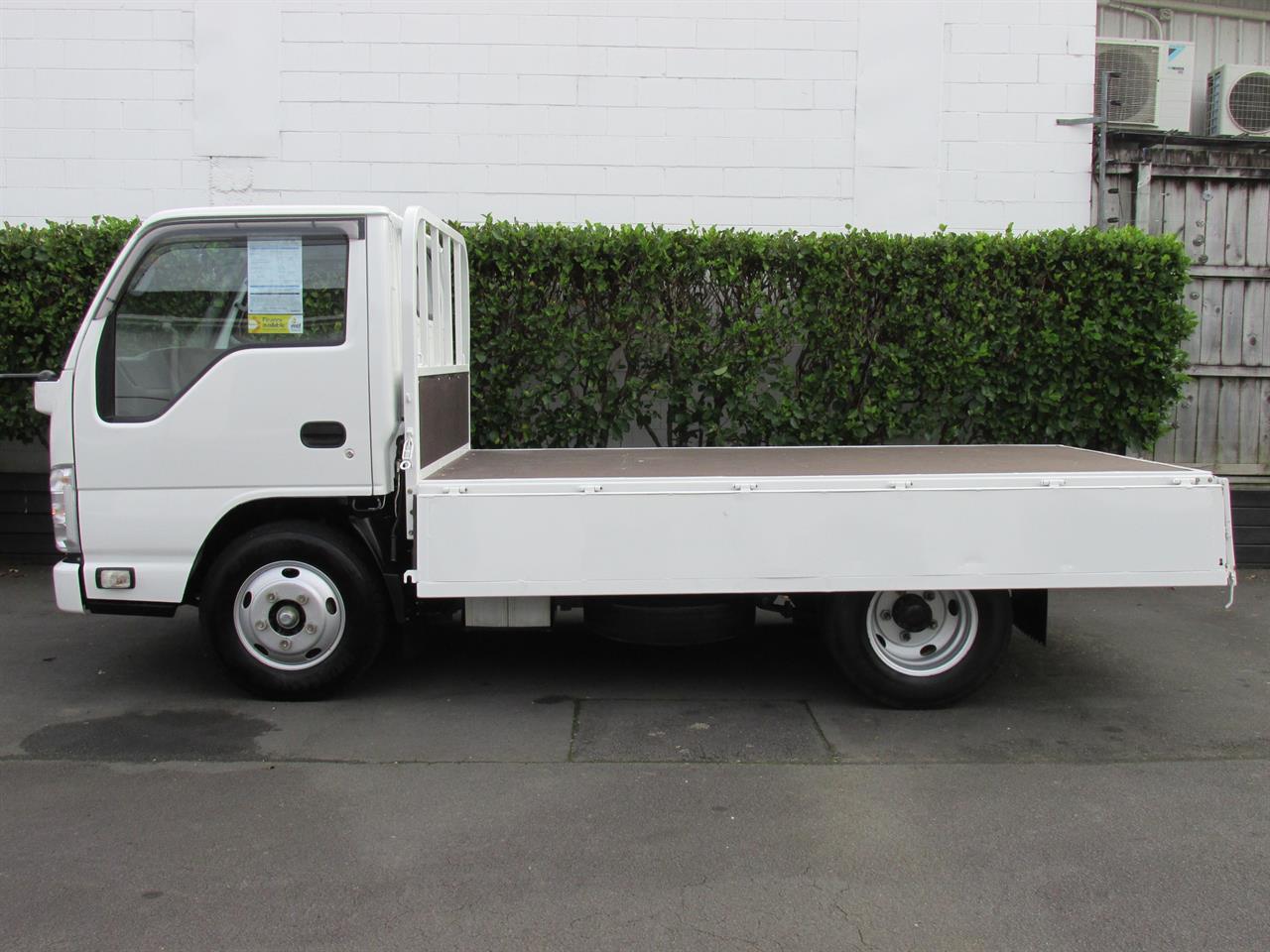 2019 Isuzu Elf