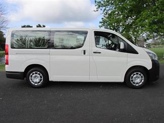 2020 Toyota Hiace - Thumbnail