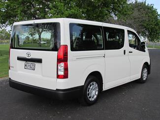 2020 Toyota Hiace - Thumbnail