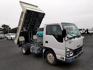 2017 Isuzu Elf - Thumbnail