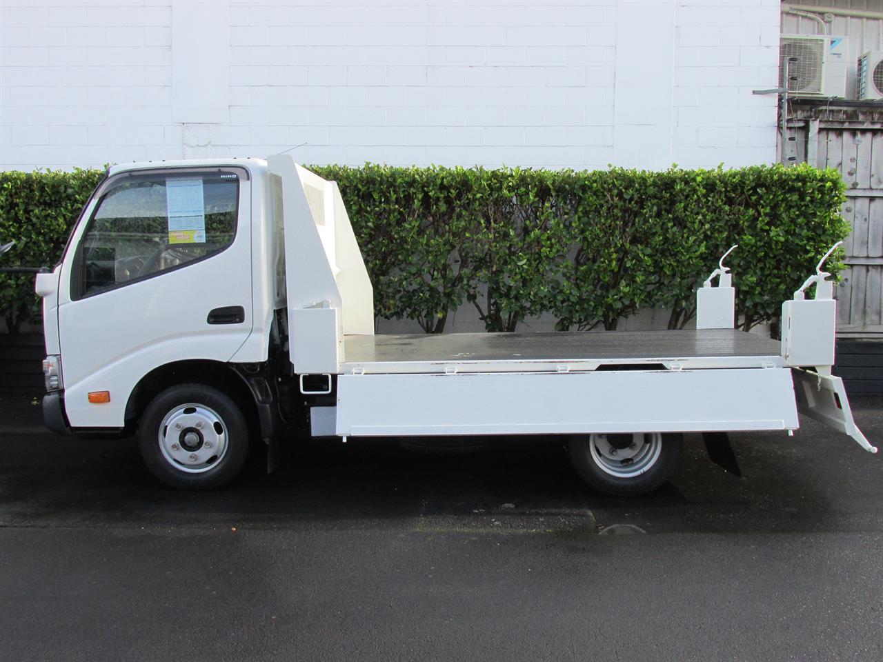 2017 Hino Dutro